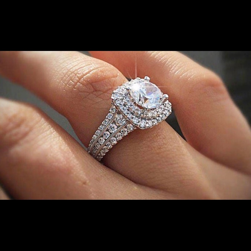 Gorgeous CZ engagement ring